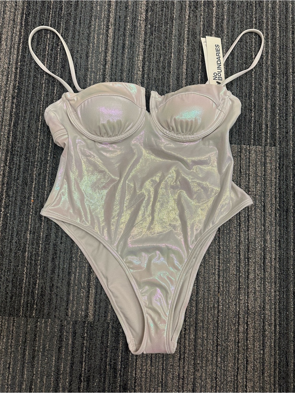 No Boundaries Underwire One-Piece Swimsuit Size Medium NEW